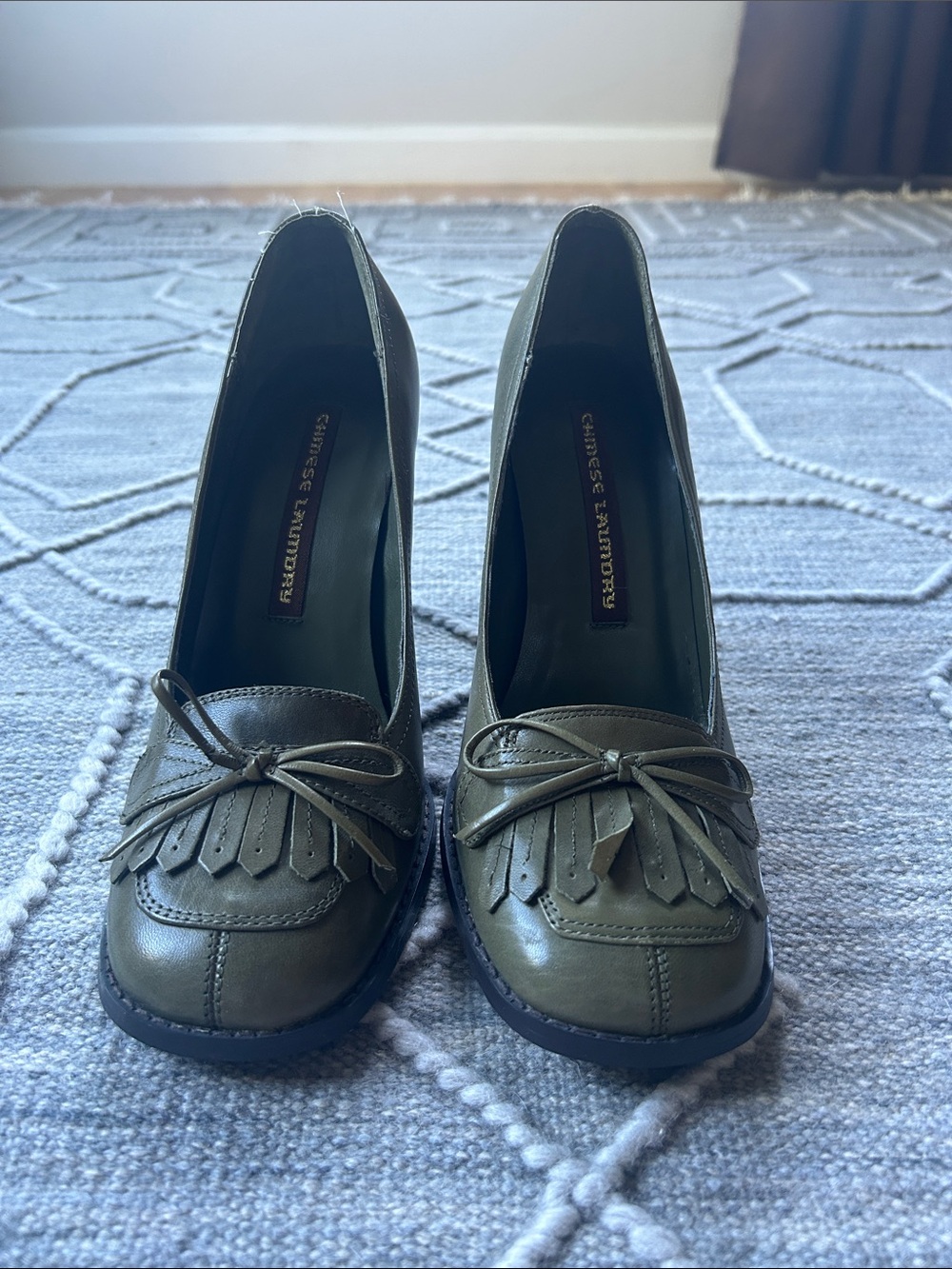 Authentic Chinese Laundry Courtney Heels in Army Green Faux Leather - 7.5